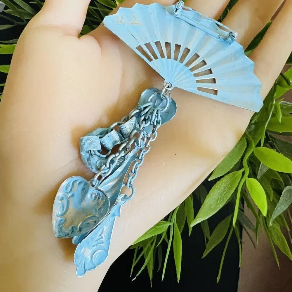 Vintage Enamel Steampunk Whimsical Fan Heart Dangle Chain Brooch Unique 4264